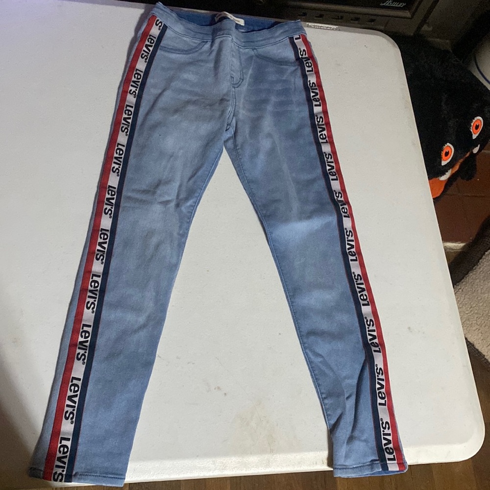 Levi’s pull on jeggings